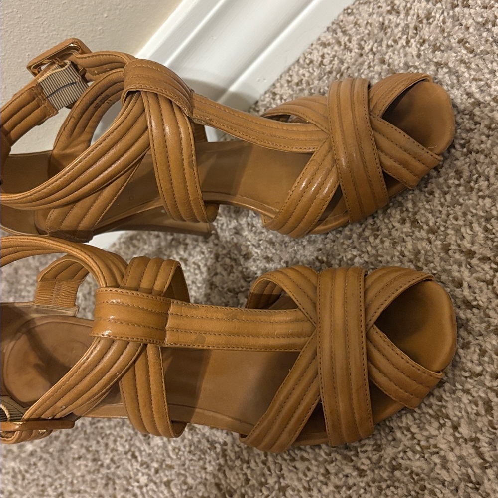 ✨Tory Burch Leather Heels✨ - Picture 2 of 6